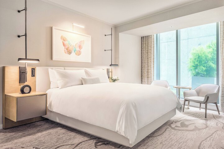 Room 21 of 118
