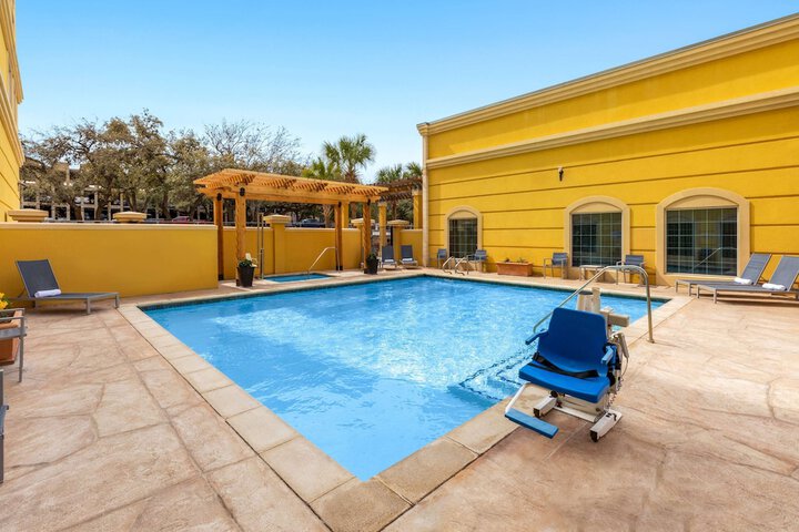 Pool 6 of 53