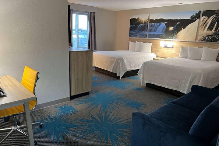 Room 12 of 34