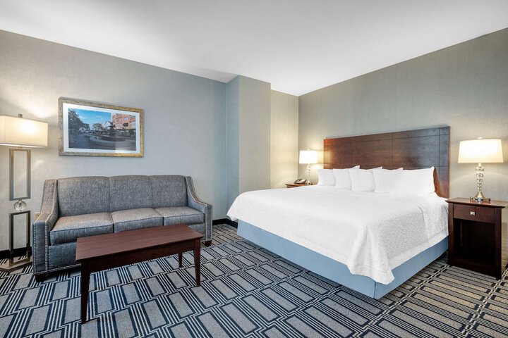 Hampton Inn & Suites Providence Downtown