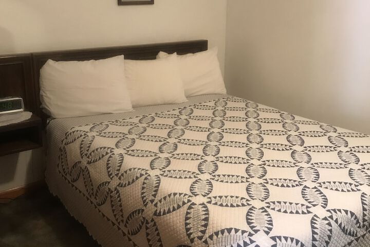 Chalet Motel