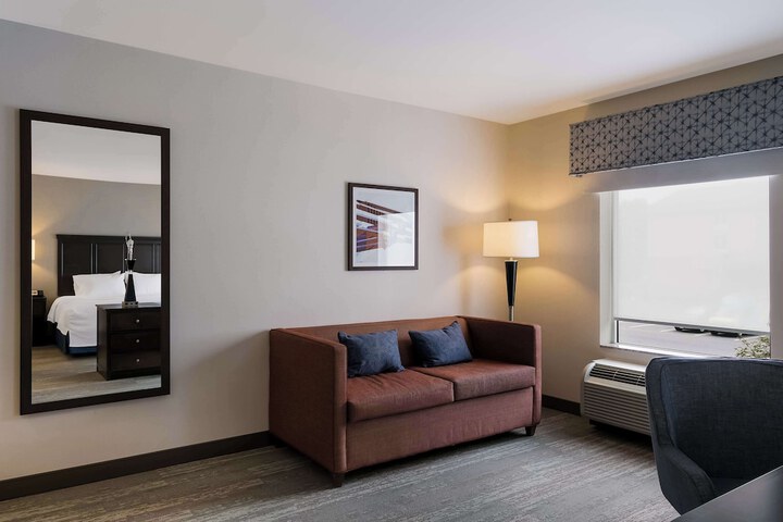 Room 32 of 58