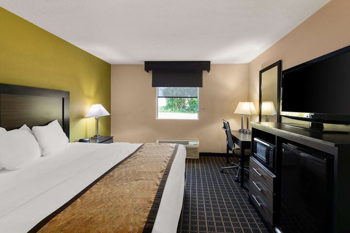 Best Western Adena Inn