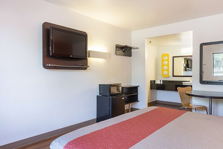 Room 20 of 35
