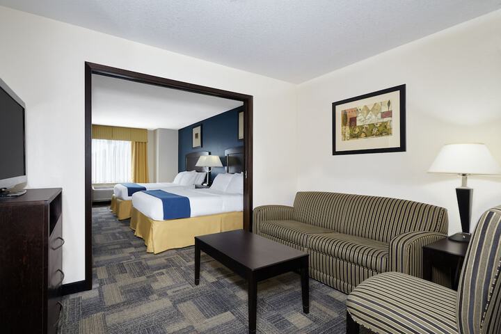 Room 17 of 49