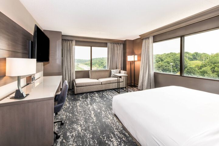 Room 34 of 60