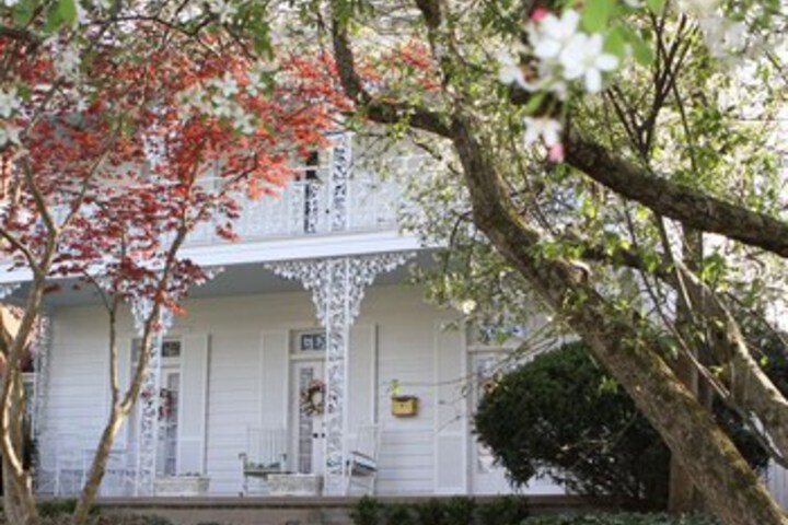 Governors Inn Bed & Breakfast