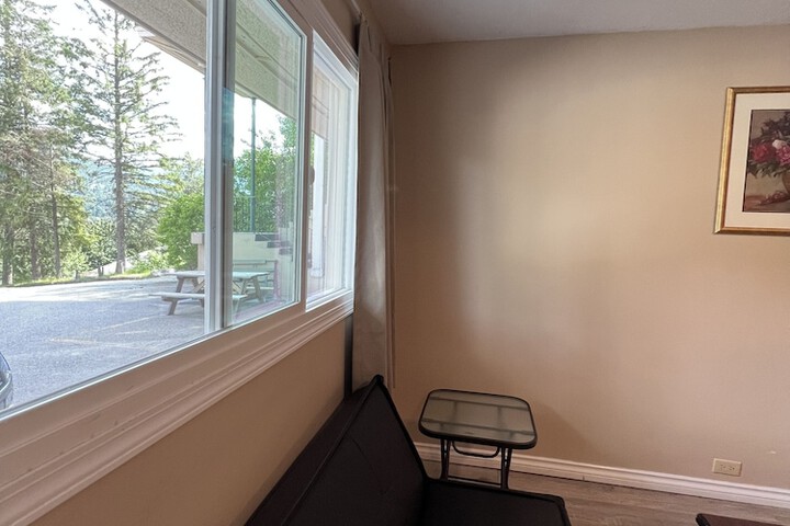 Room 104 of 153
