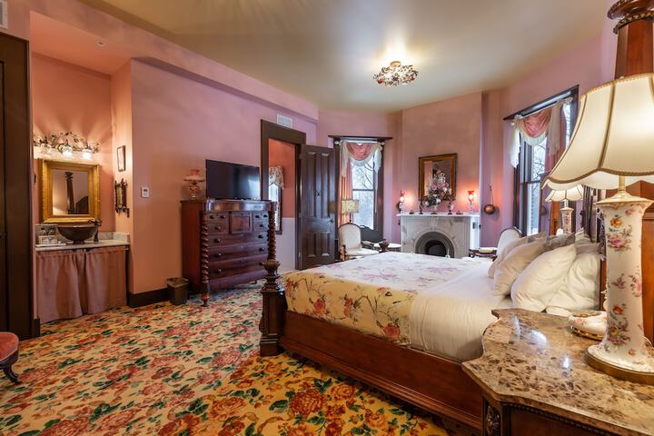 Steele Mansion