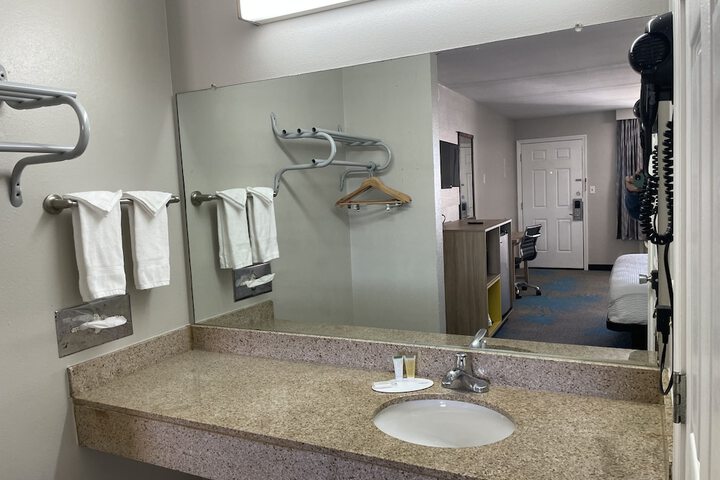 Room 15 of 50