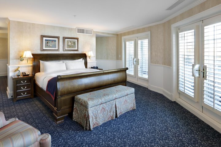 Madison Beach Hotel