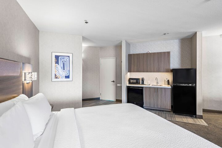 Room 35 of 42