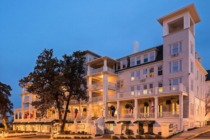 Hotel 5 of 83