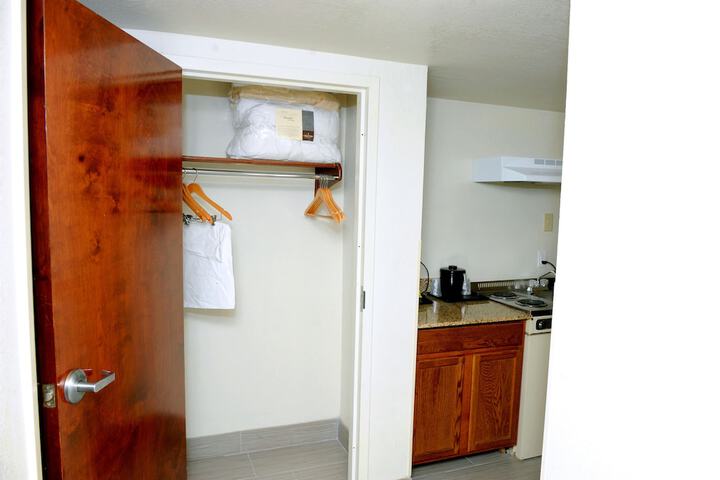 Room 16 of 26