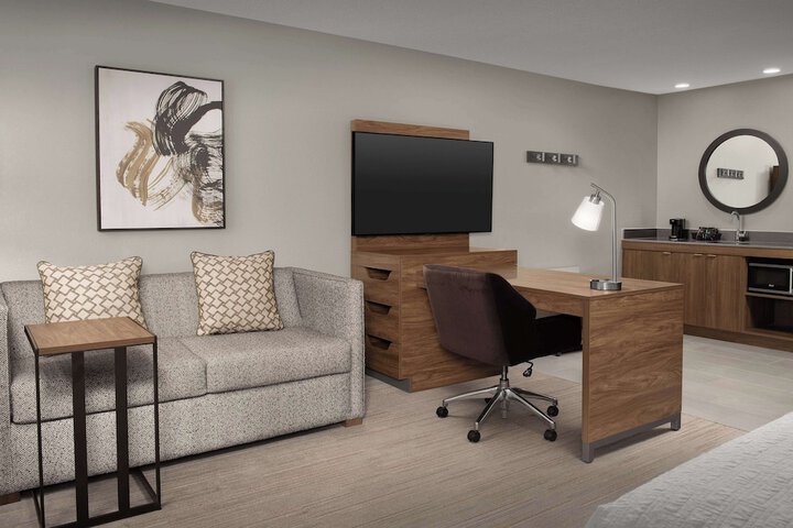 Room 14 of 43