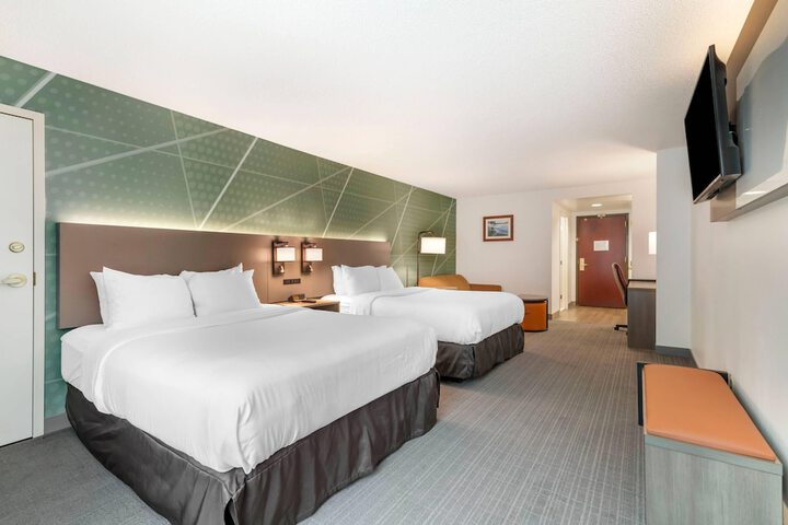 Comfort Inn & Suites Lake George