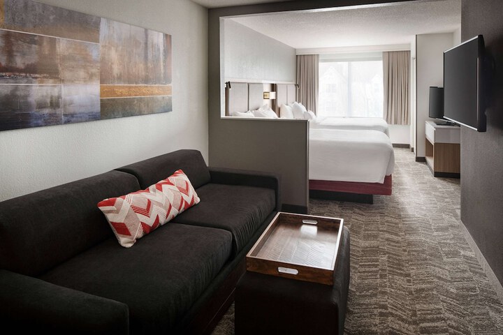 Room 5 of 22