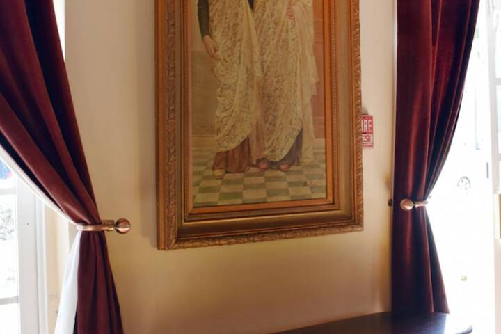 Hotel 3 of 86