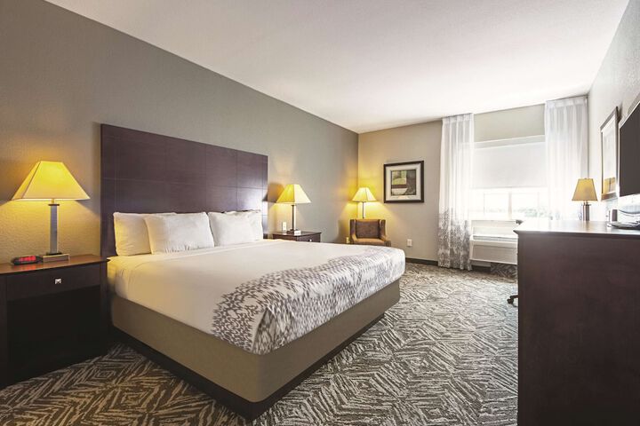 La Quinta Inn & Suites by Wyndham McKinney