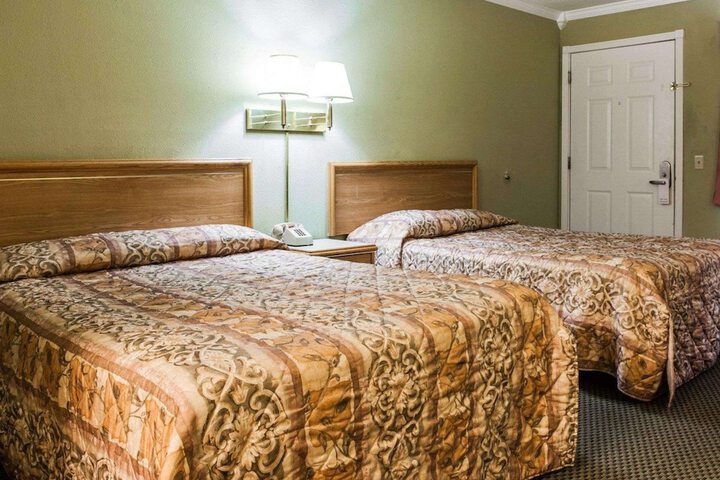Room 8 of 29