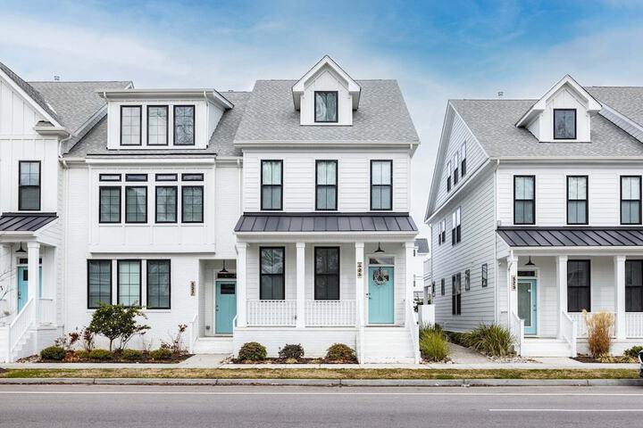 525 The Back Bay House