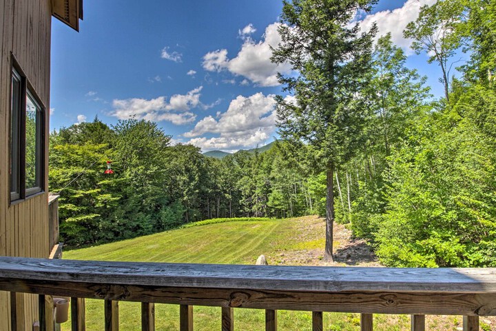 Bartlett Condo w / Mtn-view Deck 1 Mi to Skiing!