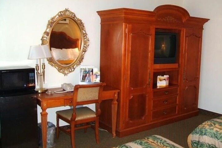 Room 19 of 26