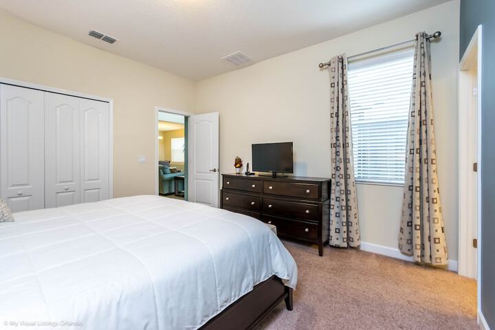 Room 14 of 45