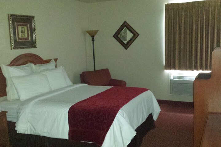 Room 13 of 36