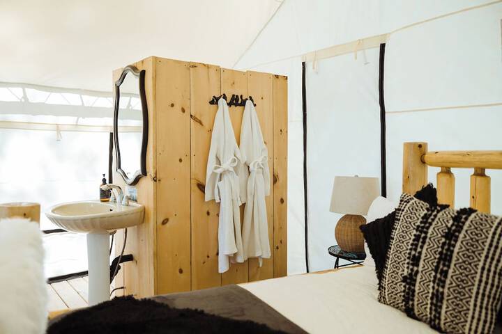 Whispering Springs Wilderness Retreat