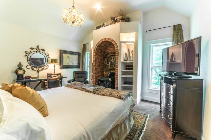 The Victoria B & B