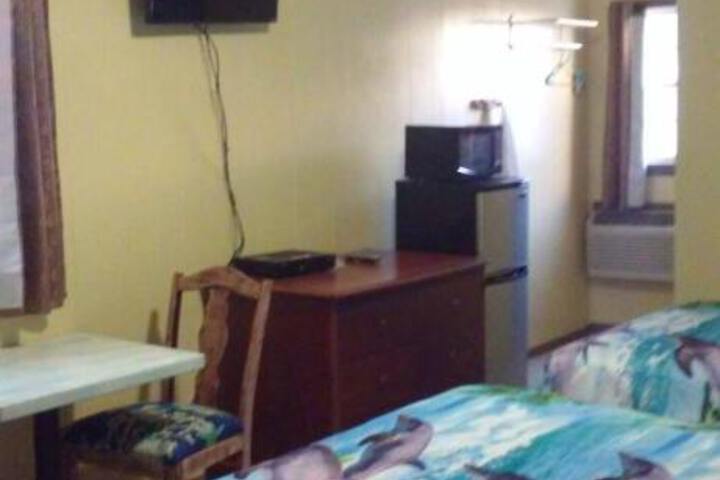CORAL SANDS MOTEL