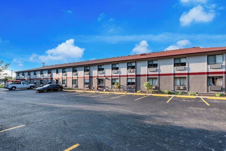 Red Roof Inn & Suites Vineland - Buena