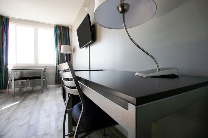 Room 33 of 51