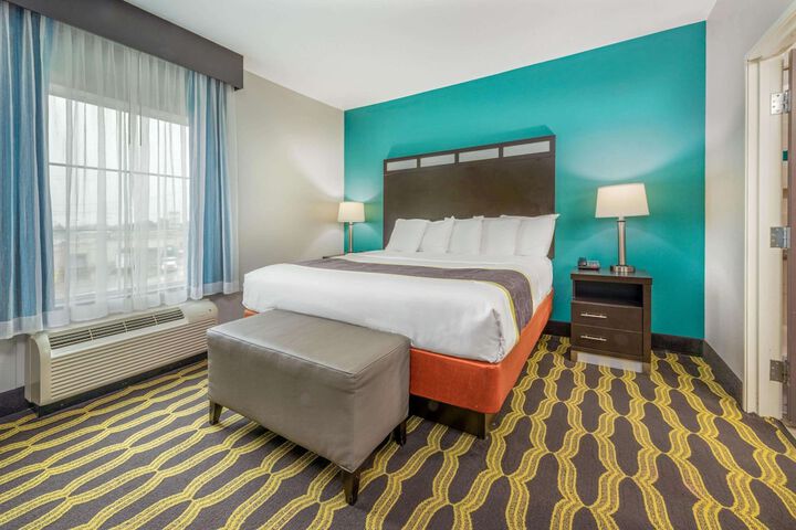 Room 11 of 27