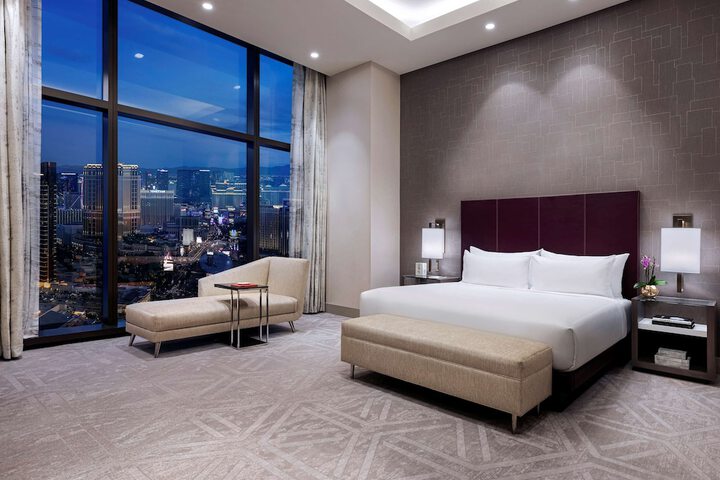 Room 76 of 152