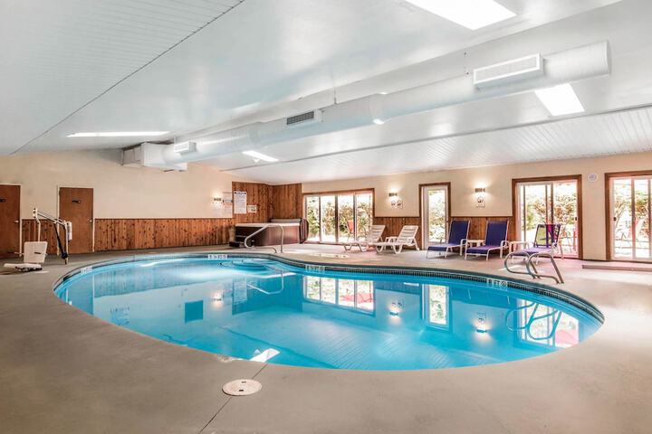 Pool 4 of 23