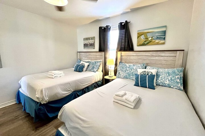Room 13 of 25