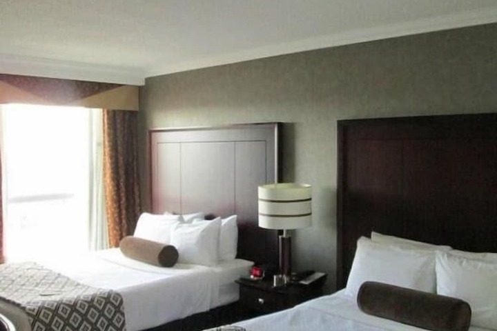 Room 7 of 25