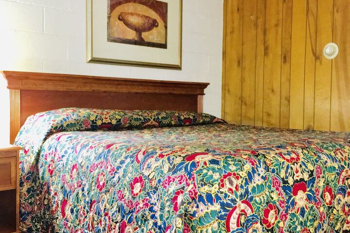 Room 32 of 66