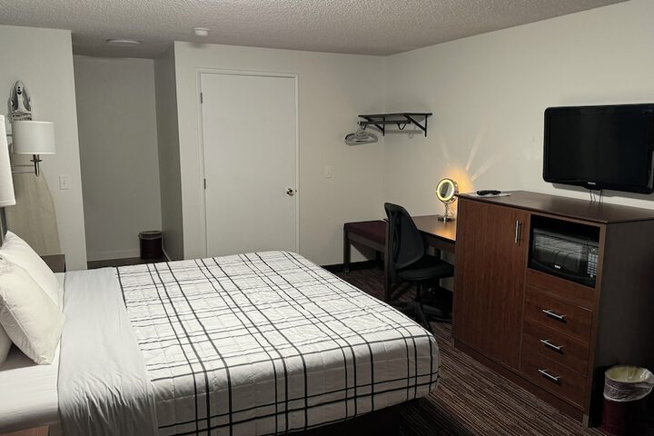 Room 21 of 87
