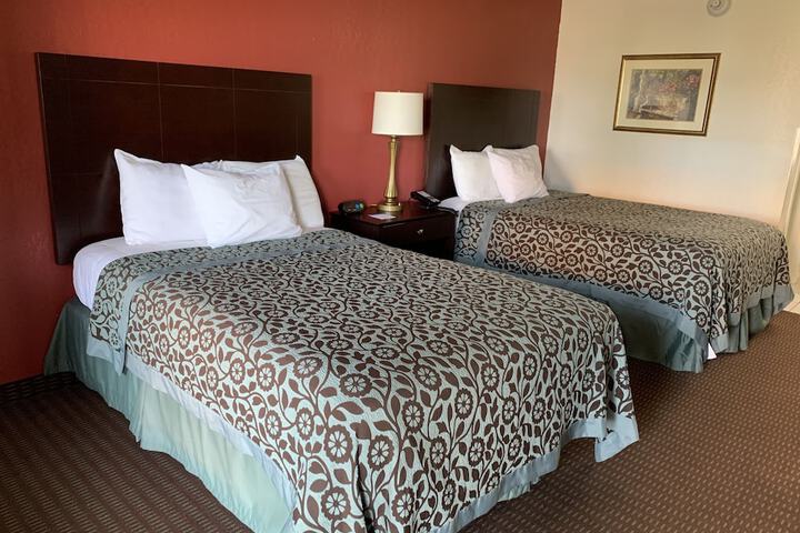 Days Inn by Wyndham Cave City