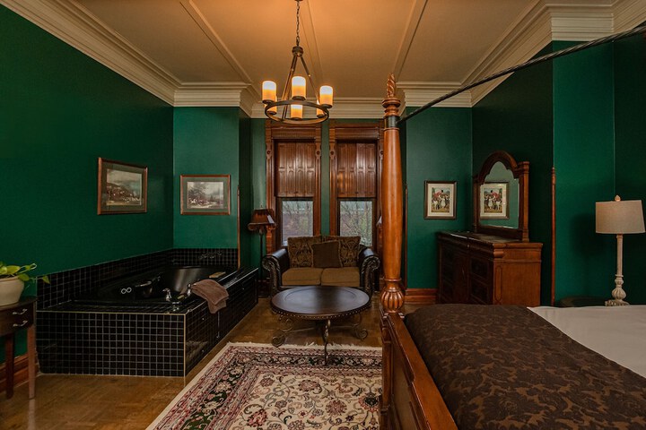 Room 7 of 47