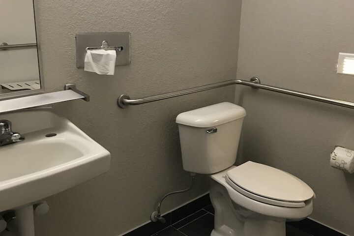 Microtel Inn & Suites by Wyndham Urbandale / Des Moines