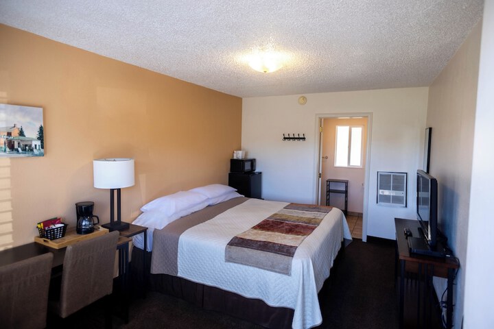 Room 16 of 28