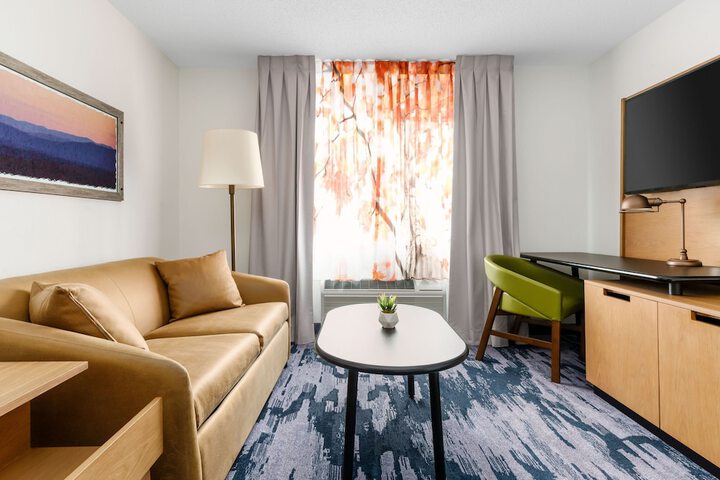 Room 21 of 28