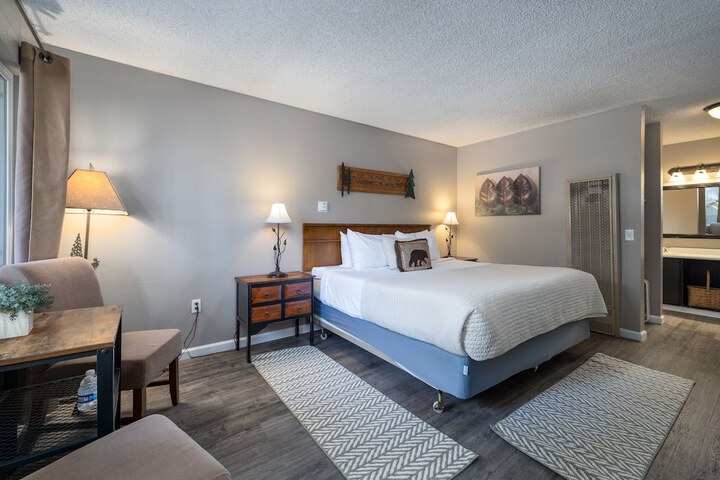 Room 44 of 68