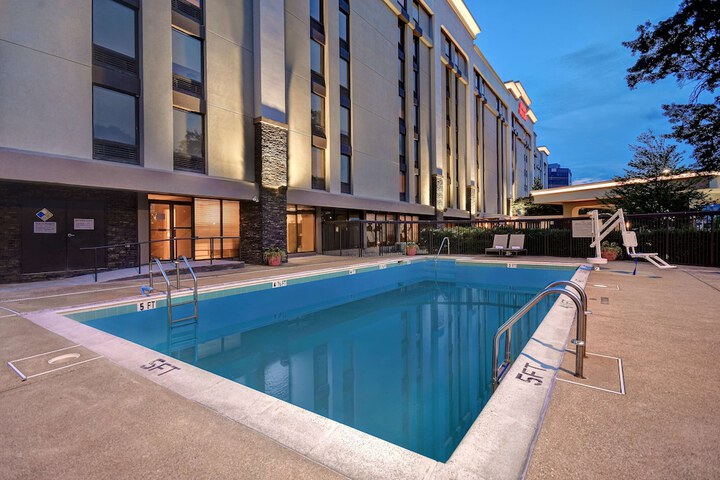 Hotel 2 of 65