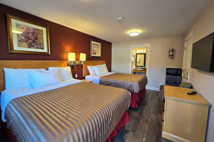 Sahara Courtyard Inn