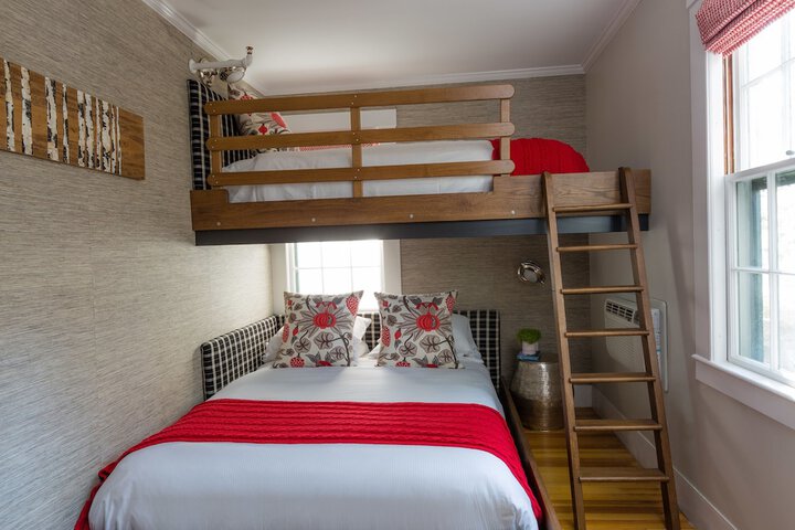 Room 39 of 60